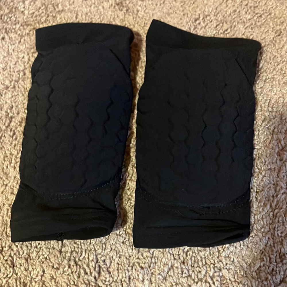 Girls Basketball Macdavid Knee Pads